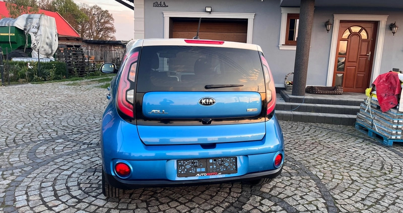 Kia Soul cena 31900 przebieg: 125000, rok produkcji 2015 z Prochowice małe 781